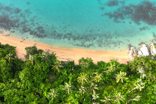 High-End Leisure Beach Estate with Crystal Sands