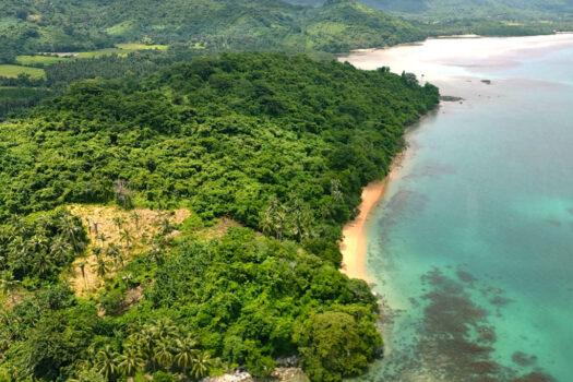 High-End Leisure Beach Estate with Crystal Sands